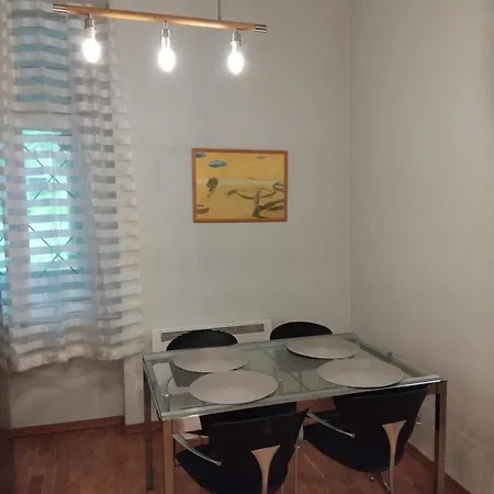 Rakoczi Ut 57